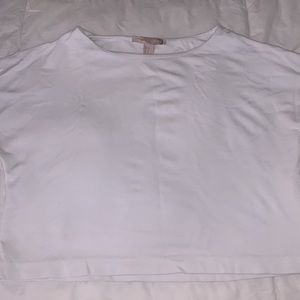 6/$28❗️ White crop top